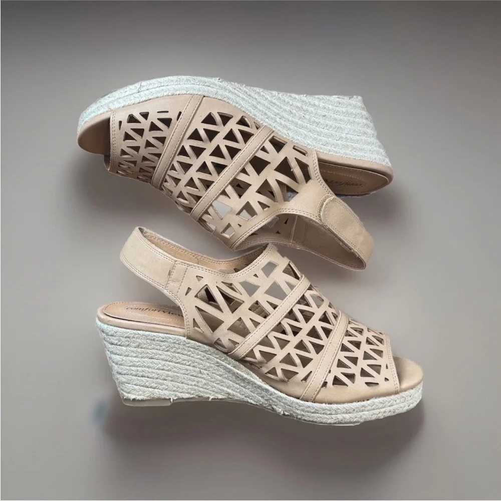 (9W) Comfortview Beige Cutout Wedge Sandals Espadrille